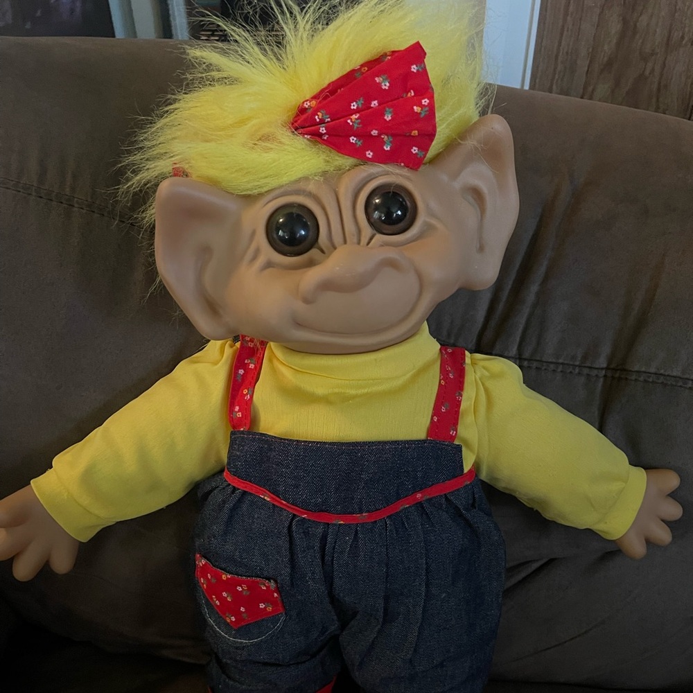 Vintage UNEEDA Wishnik Good Luck Girl TROLL Doll - Approx. 18" Yellow Hair -